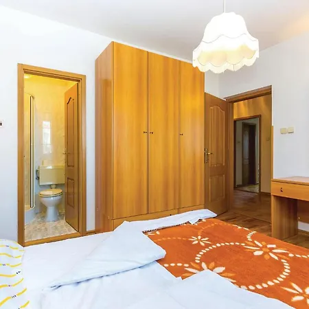 Gorgeous In With Wifi Apartment Novi Vinodolski