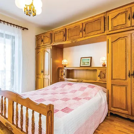 Awesome In * ノヴィ・ヴィノドロスキー