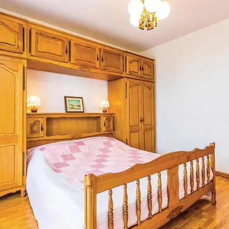 Awesome In ノヴィ・ヴィノドロスキー