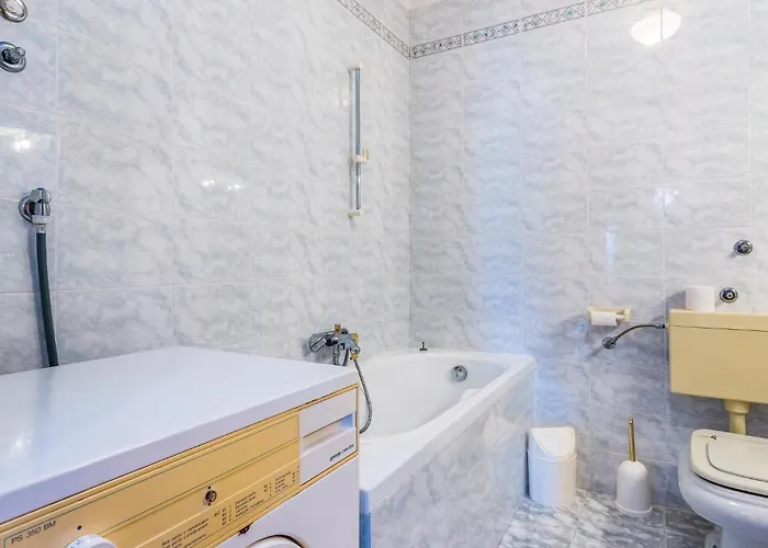 Awesome In * ノヴィ・ヴィノドロスキー